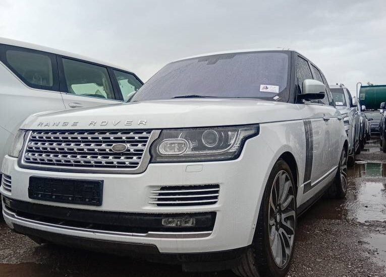 رنجروور اتوبیوگرافی ووگ